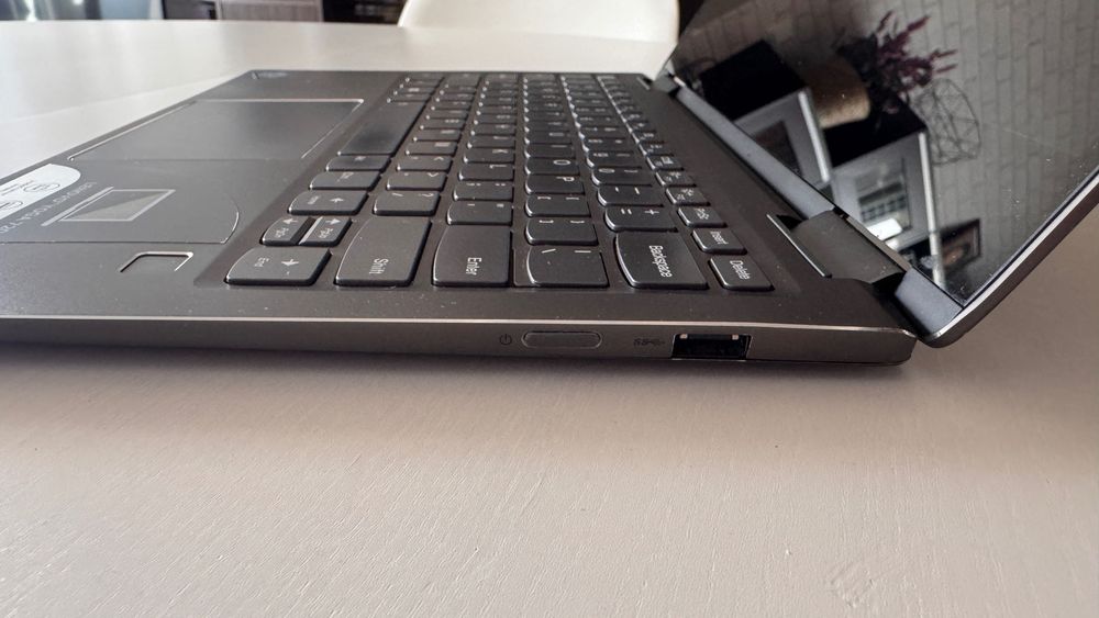 Laptop 2 w 1, Lenovo Yoga 720 13,3" i7 /8GB/ 256GB SSD/ DOTYK/ RYSIK