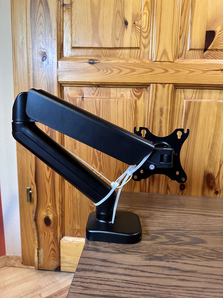 Uchwyt biurkowy do monitora Silver Monkey UM-600 jak nowy