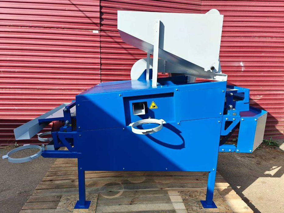 Wialnia do zboża, Czyszczalnia sitowa UKS 3.0, PRZESIEWACZ WIBRACYJNY