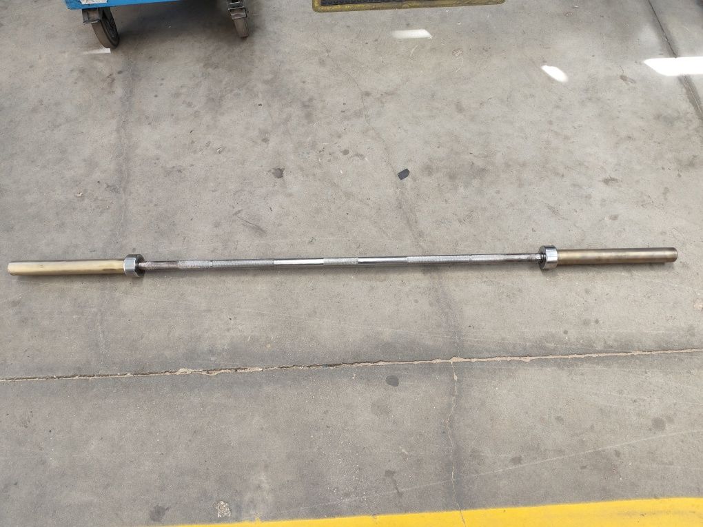 Barra olímpica 20 kg .