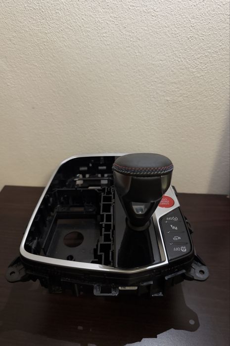 Оригінальна операційна панель BMW M8 (61317888395)