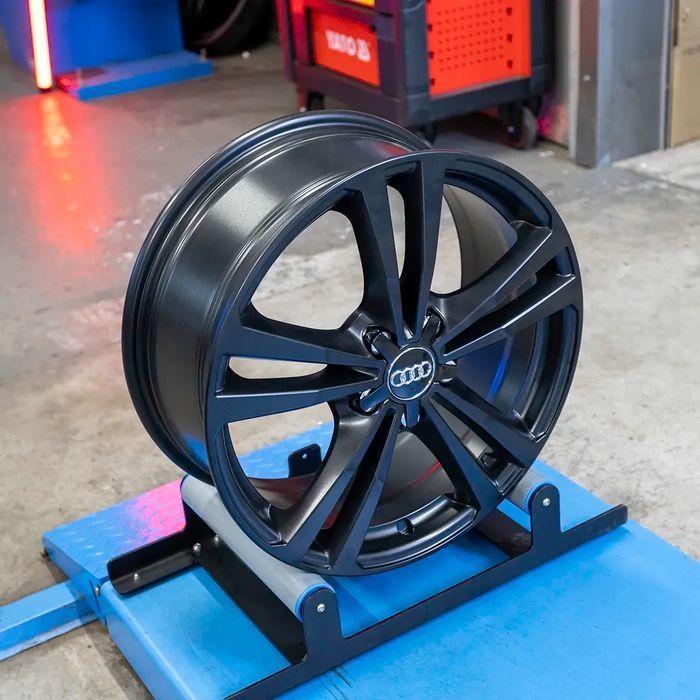 NOWE Oryginalne Felgi Audi 18 A3 A4 A6 A8 Q3 TT