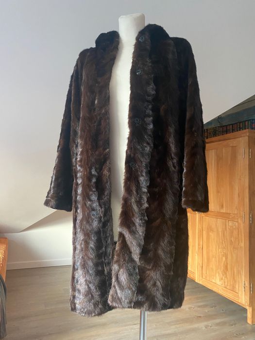 Płaszcz z norek z recyklingu