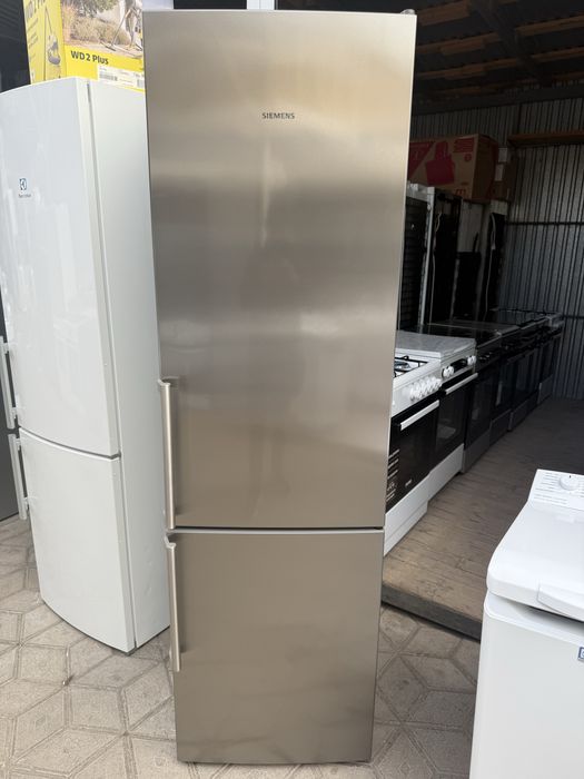 Холодильник 2м Siemens KG39EAl40