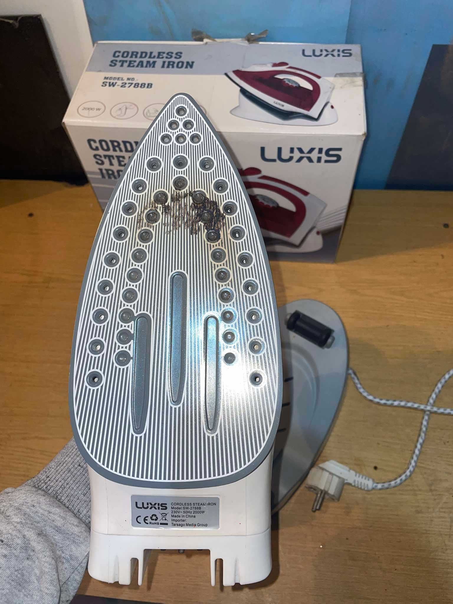 Bezprzewodowe żelazko parowe LUXIS SW-2788B – 2000W