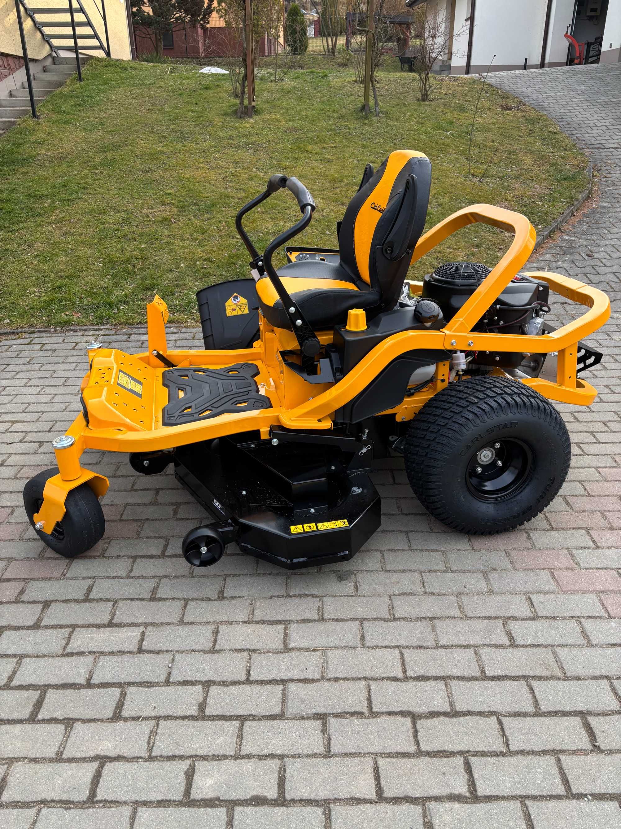 Kosiarka traktorek Cub Cadet Zero-Turn Ultima XZ5 L127