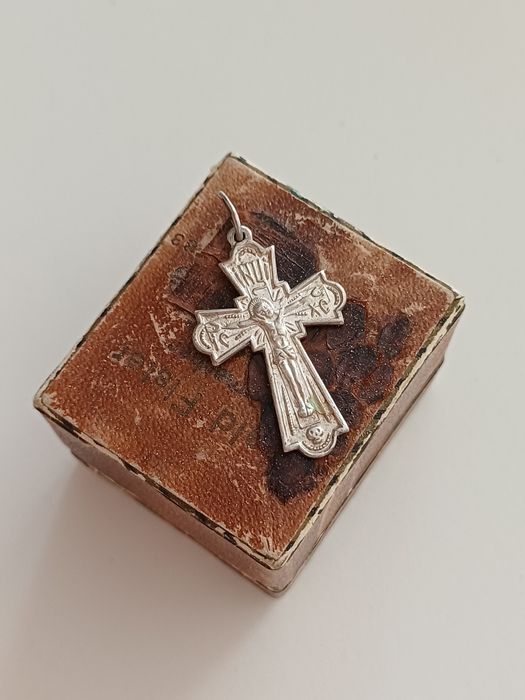 Krzyżyk zawieszka krzyż krucyfiks 925 wisiorek przywieszka medalik