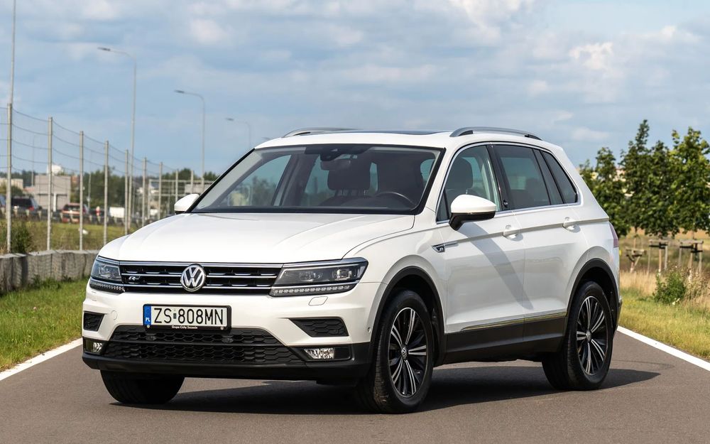Volkswagen Tiguan Volkswagen Tiguan 2.0 TDI 150 KM Highline Sound – PREMIUM