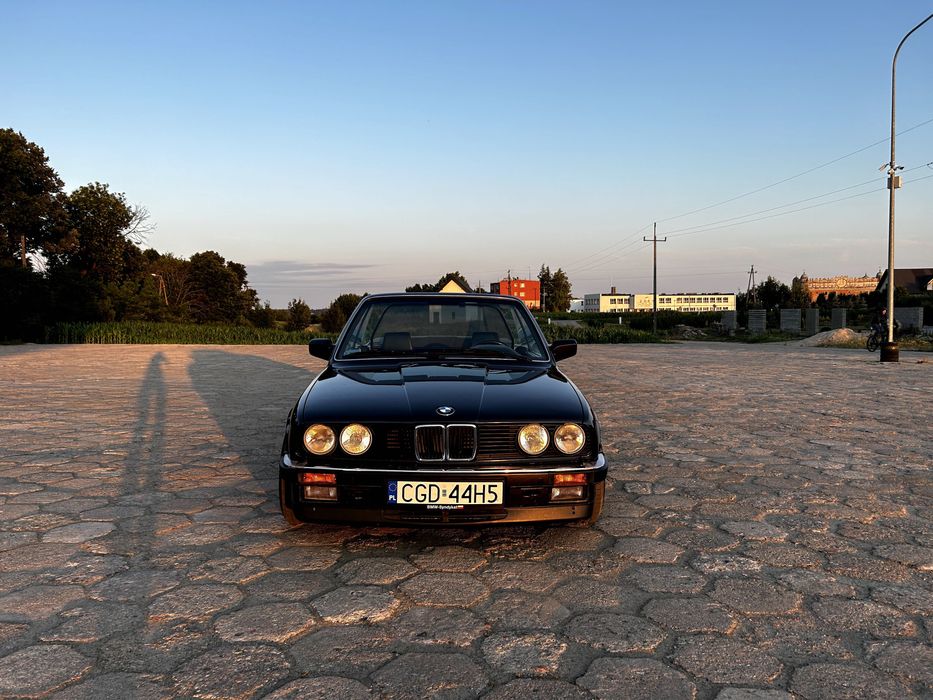 E30 Cabrio 325i m20b25 Sedan 2d Sportsitze MT 1 Diamantschwarz Europa