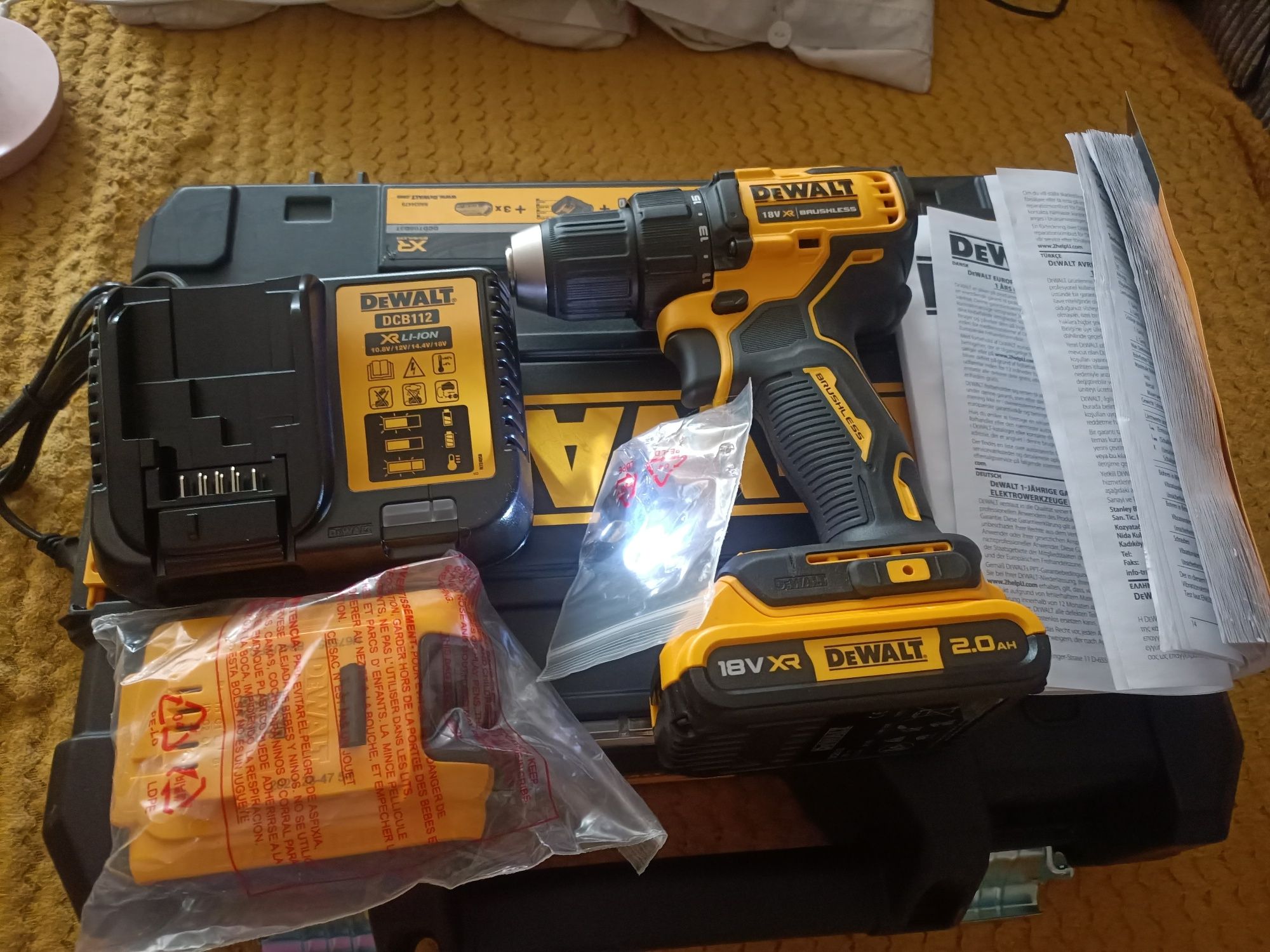 Nowa oryginalna wkrętarka DeWalt dcd708d2t