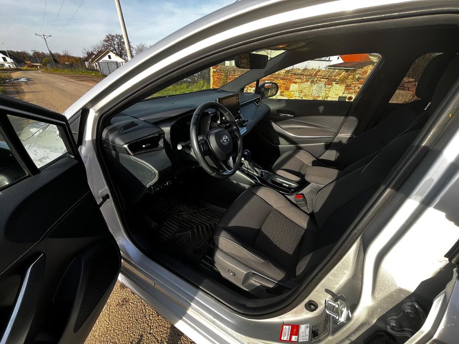 Toyota Corolla 1.8 hybrid z gazem lpg