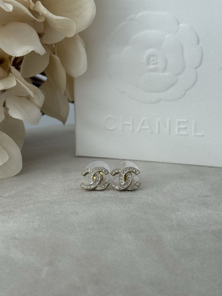 Kolczyki chanel mini szampańskie złoto