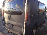Vivaro 1,9 2004 silnik  drzwi przód
