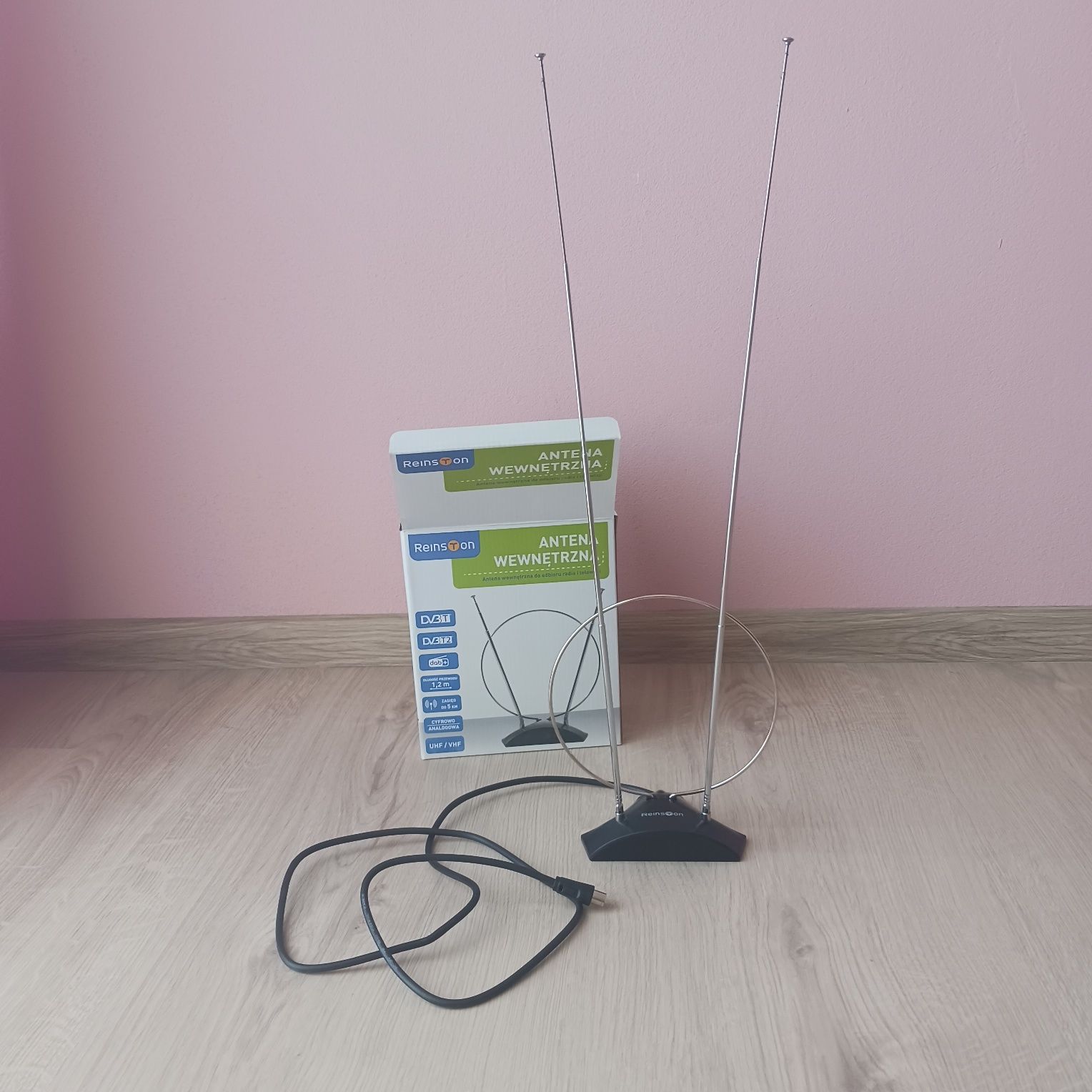 Antena pokojowa do odbioru tv i radia