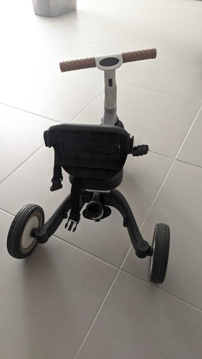 Trciclo Kikka boo flip com 4 modos de uso