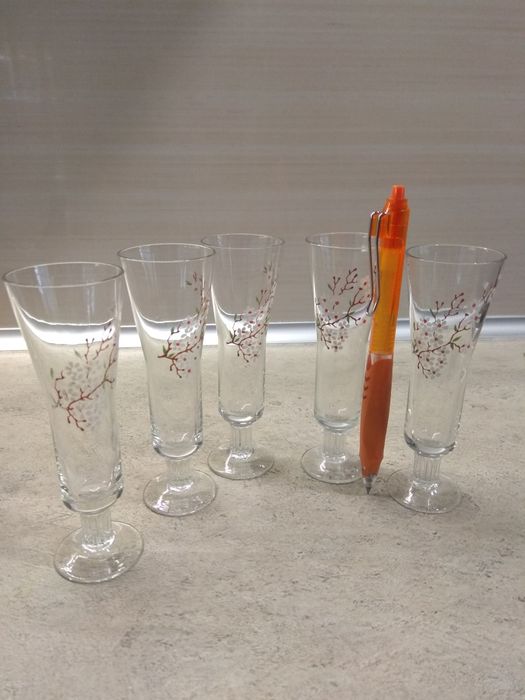 kieliszki szklane stare