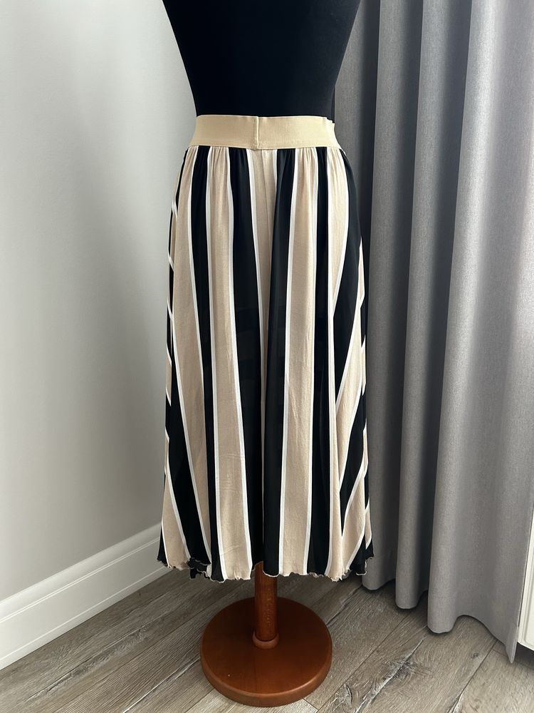 Spodnica maxi w pasy firmy JustPaul