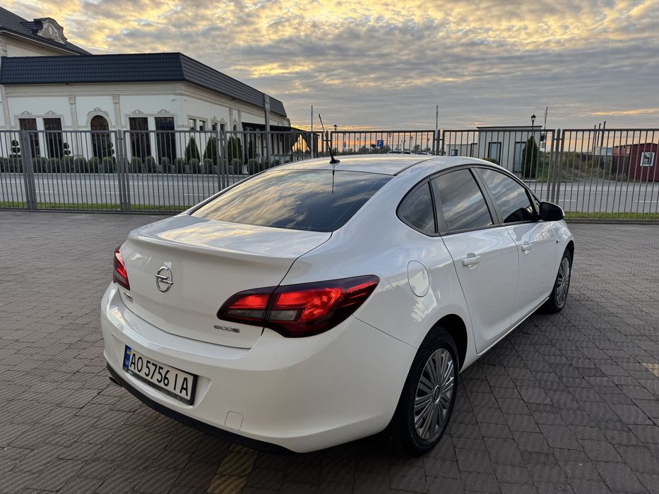 Opel Astra 1.4.