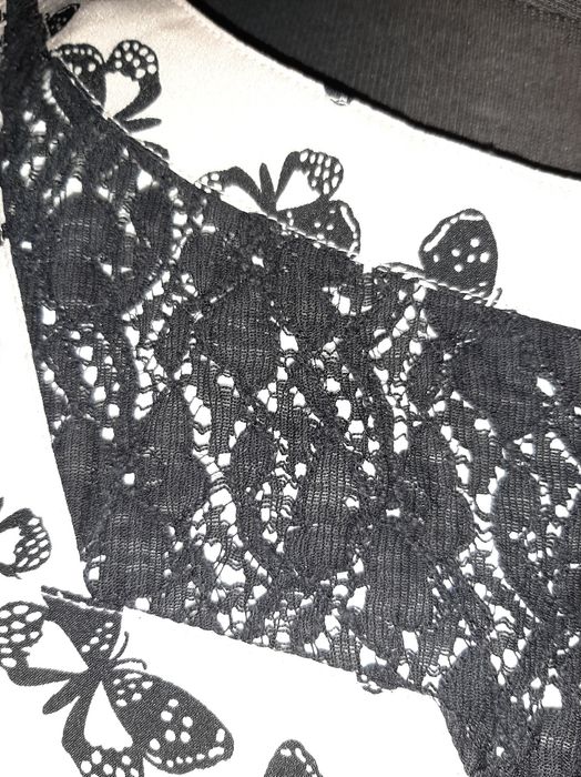 Bluzka letnia z koronkową wstawką rozm 40