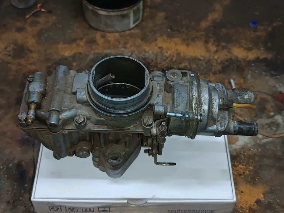 Монокарбюратор Volkswagen B1 1985 год