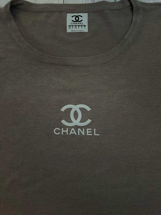 Серая мягкая кофта Chanel на пуговицах