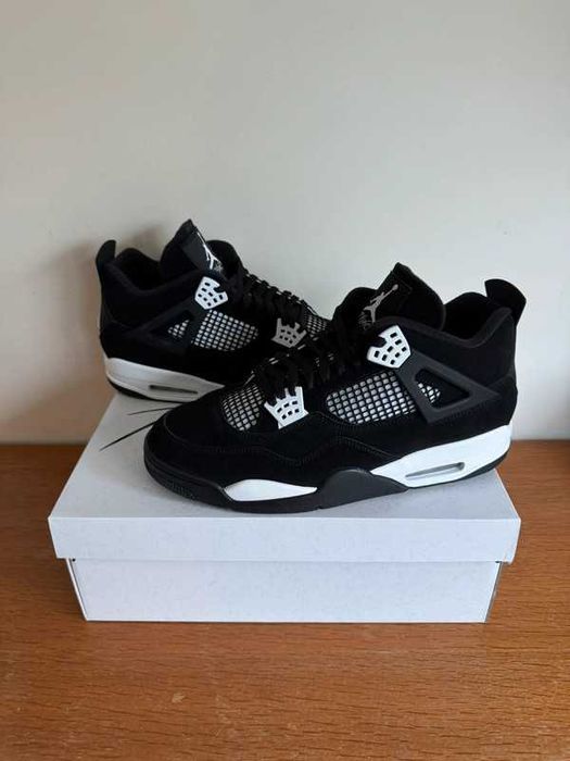 Buty meskie Mokasyny Jordan_4_Retro_White_Thunder R.42