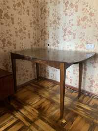 Продам деревянный стол