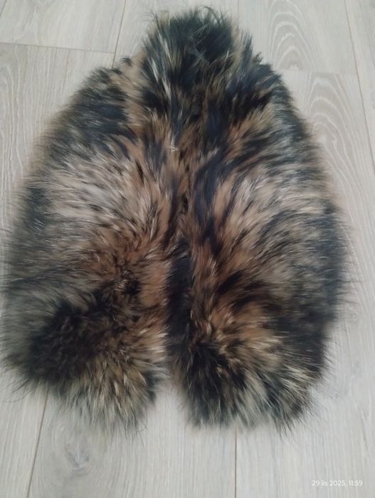 Kołnierz z naturalnego jenota