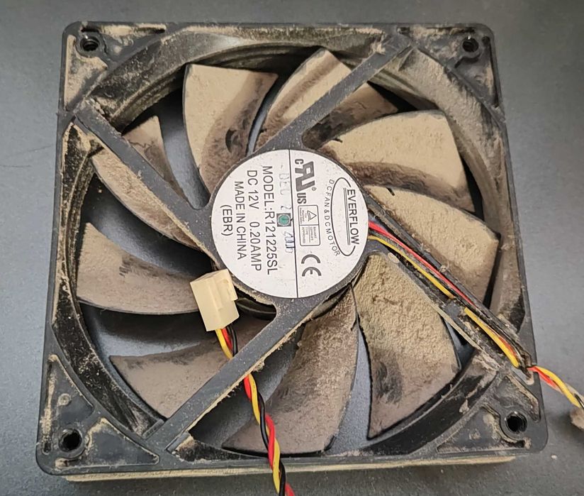 Брендовий вентилятор 120мм Everflow R121225SL 120x120x25 мм 3 pin