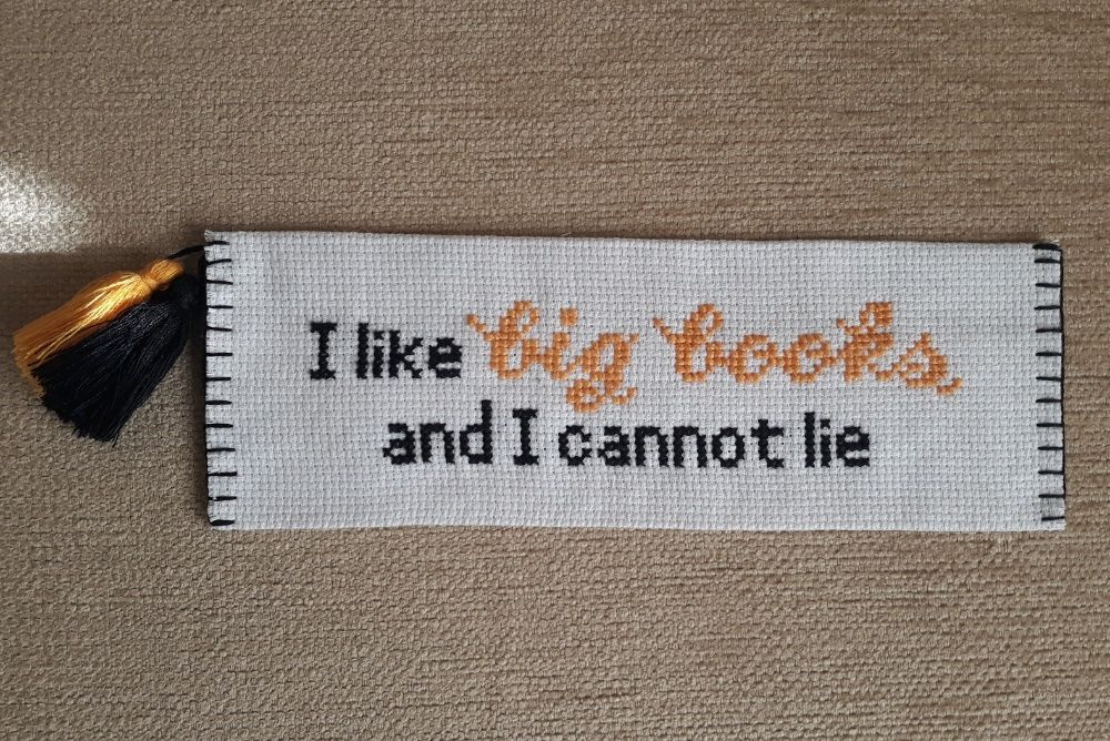 Marcadores de livros em ponto cruz