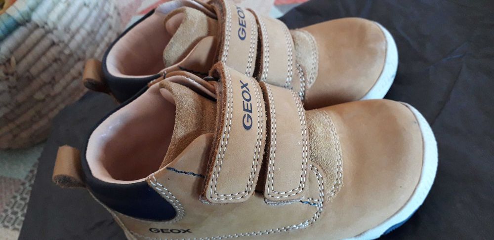 Botas de criança n°23 (COMO NOVAS)