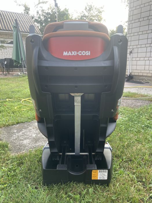 Автокрісло maxi cosi