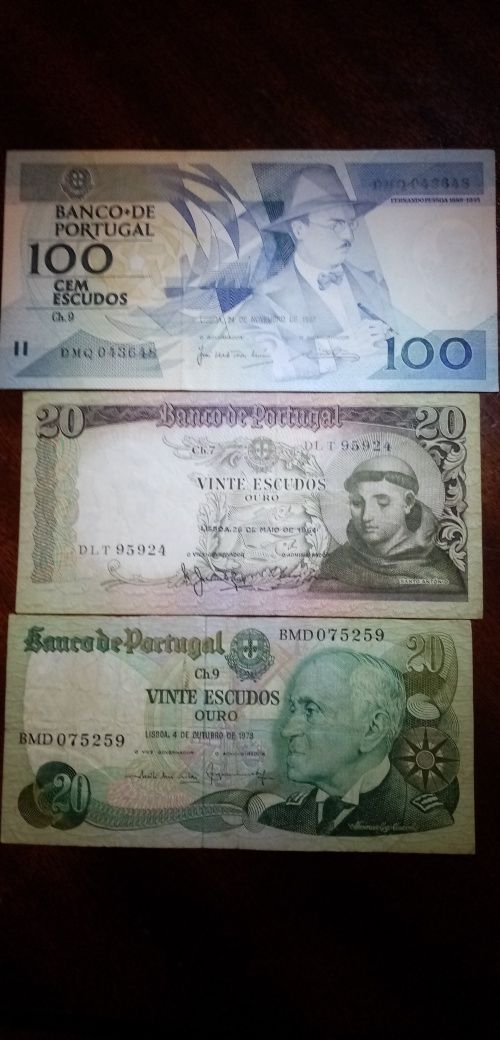 3 notas de 20, 20 e 100 escudos