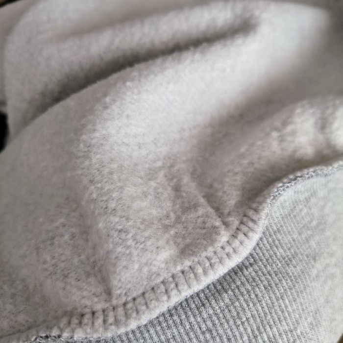 Szara bluza damska kaptur ocieplana kieszenie różowa pantera