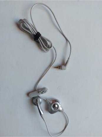 Srebrna jednostronna słuchawka SAMSUNG na jack 2,5 mm