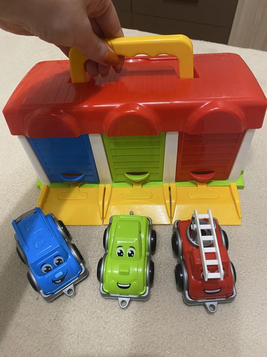 Гараж з машинками