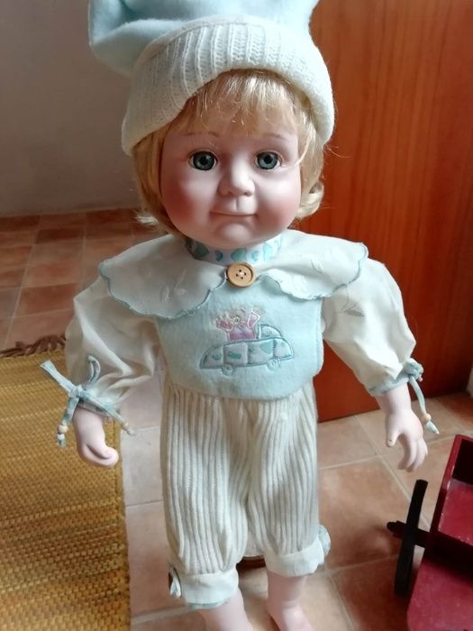 Boneco de porcelana