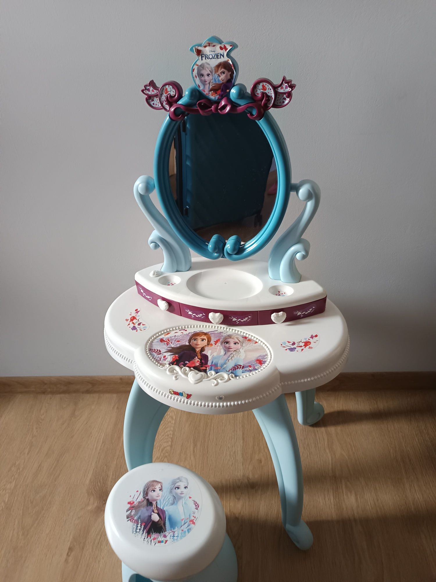 Toaletka plus taboret kraina lodu Elsa smoby
