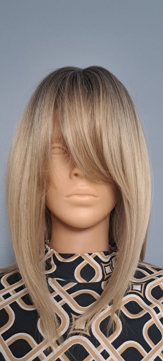 Peruka bob blond ciemny