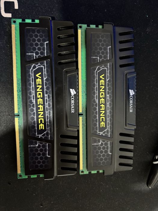 Memorias RAM vengeance Corsair 2x8GB