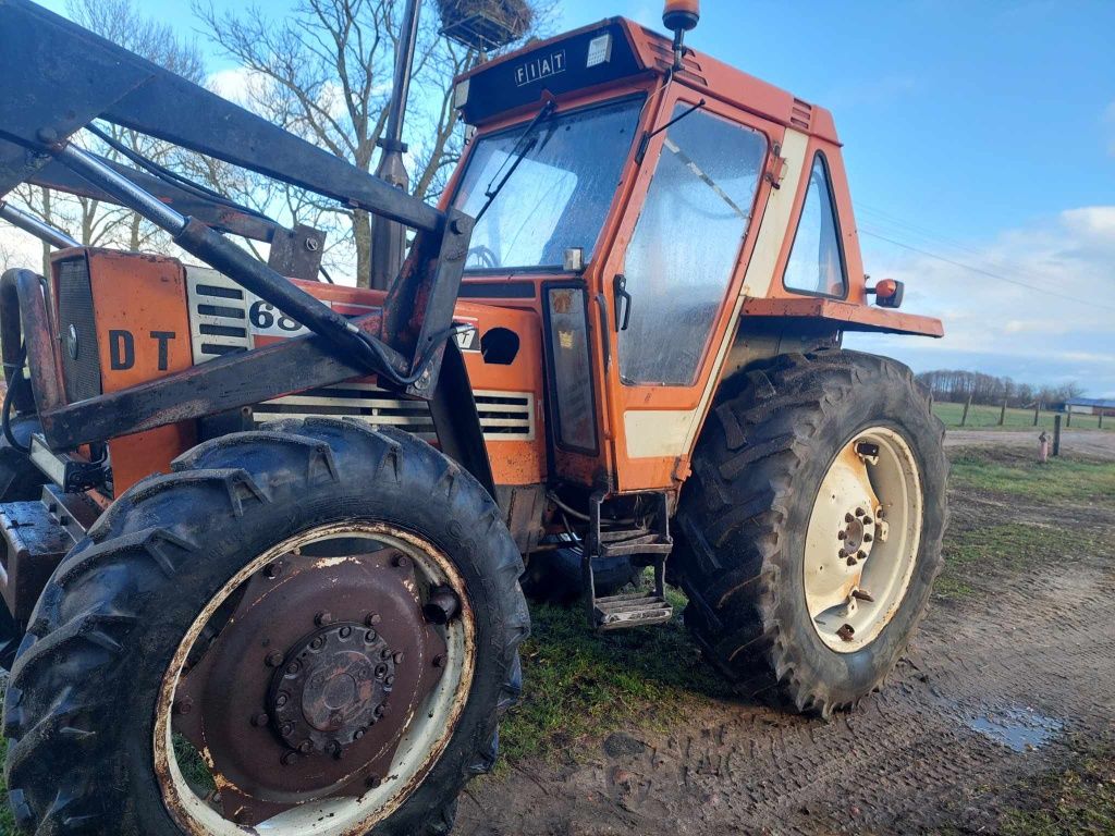 Ciągnik Fiat DT-680 75KM