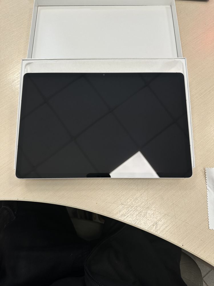 Планшет Samsung Galaxy Tab S9 FE Plus Wi-Fi 12/256Gb Silver Global