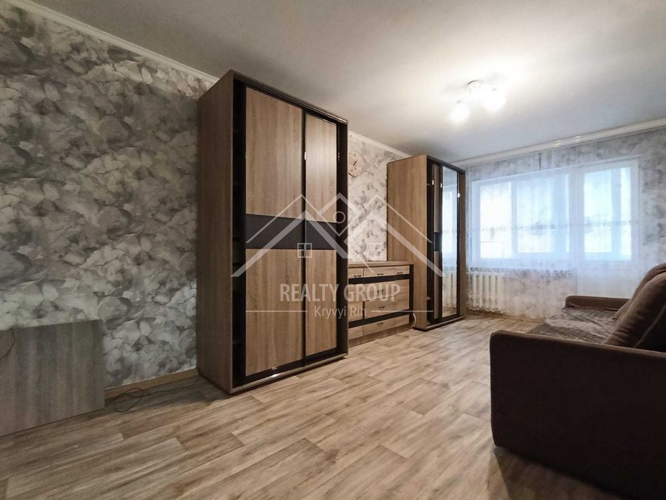 Продаж 1к кварири з меблями на Дружбі.
