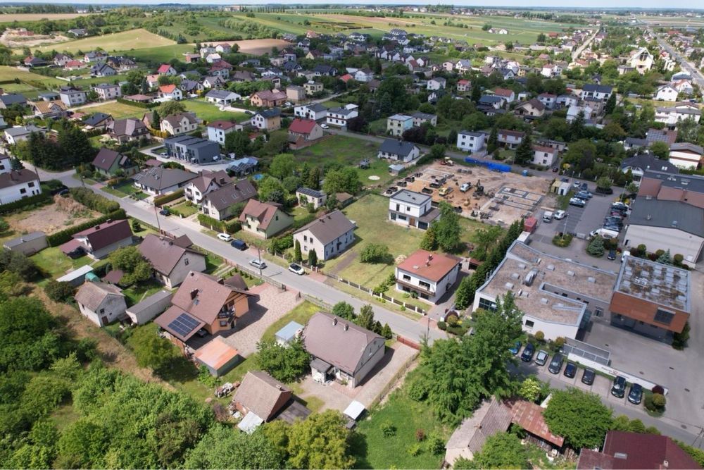 Rodzinny Dom 6 pokoji+strych ~ 132 m2 - Działka 793m2