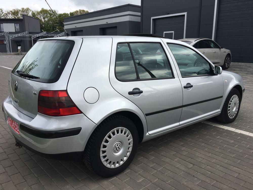 Volkswagen Golf IV 1.6 Автомат