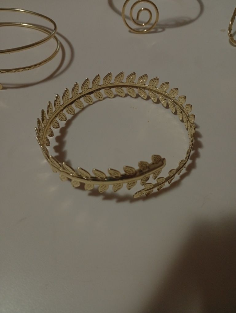 4 pulseiras/braçadeiras ajustáveis douradas de Bijuteria
