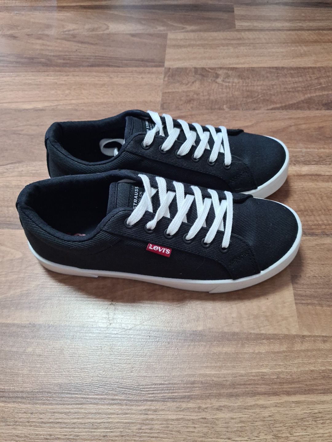 Levi's sneakersy trampki sportowe wygodne damskie lekkie Czarne roz 37