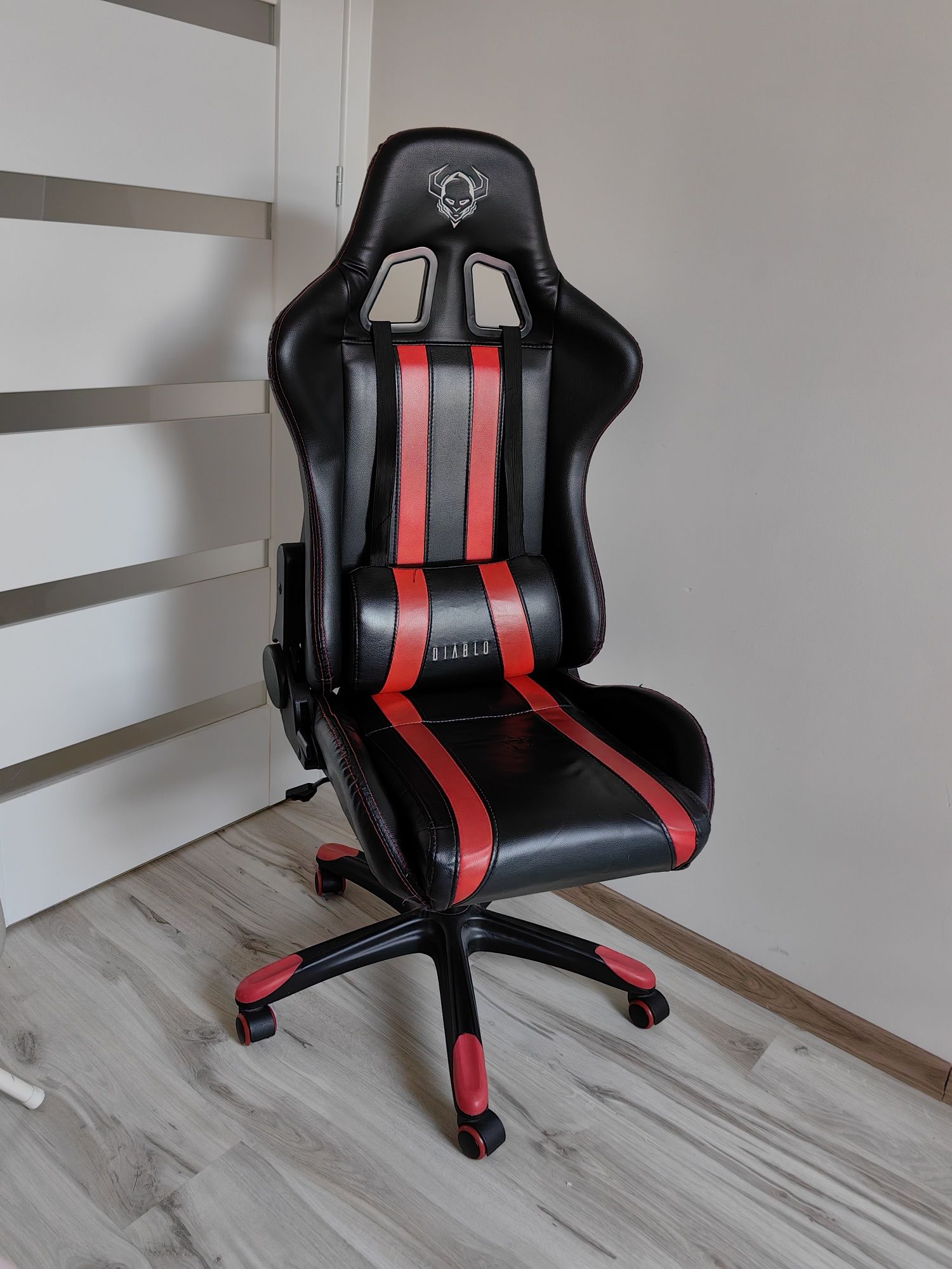 Fotel gamingowy Diablo