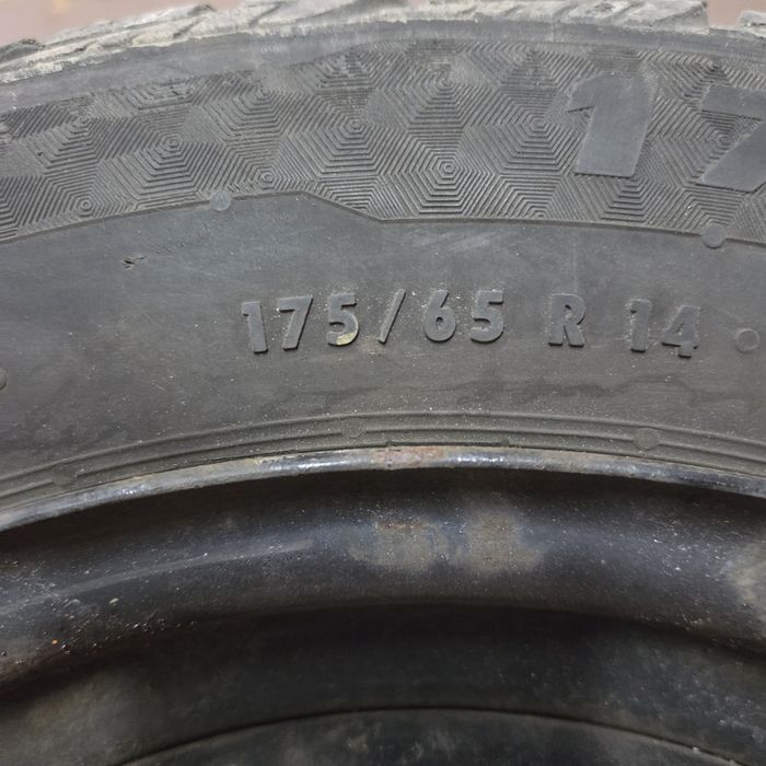Opony zimowe z felgami 175/65 R14