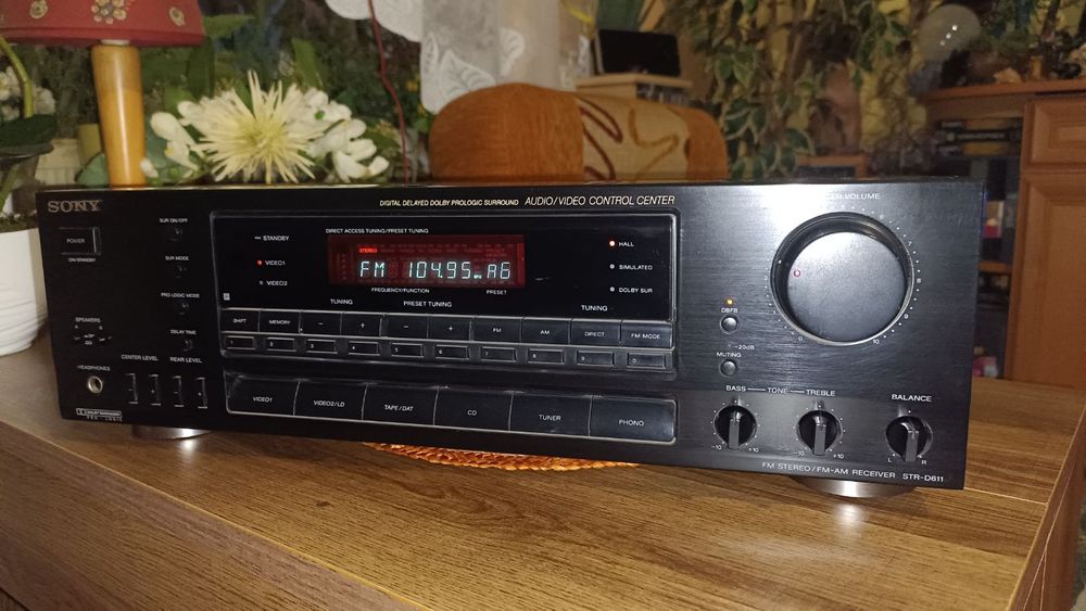 Amplituner Sony STR-D 611